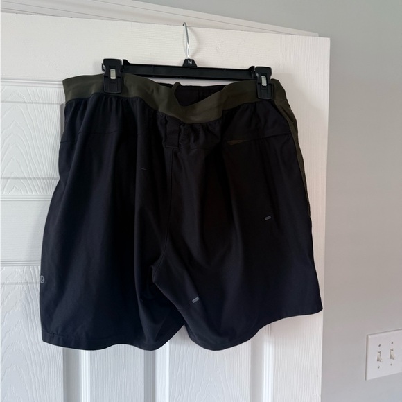 lululemon athletica Men's Dark Green and Black Athletic Shorts - Picture 2 of 3